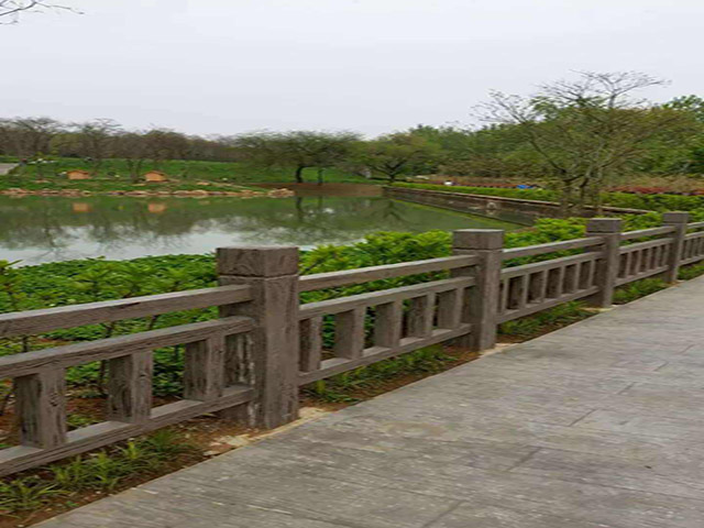 安陽(yáng)園林不銹鋼護欄質(zhì)量保證