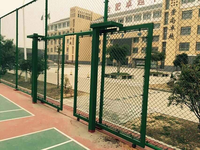 費縣學(xué)校操場(chǎng)護欄直接廠(chǎng)家