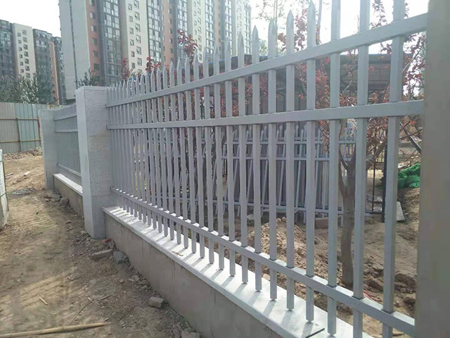 高空作業(yè)平臺護欄柵欄間隔要求