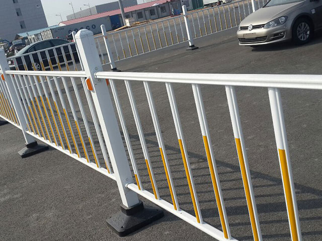 交通道路護欄廠(chǎng)