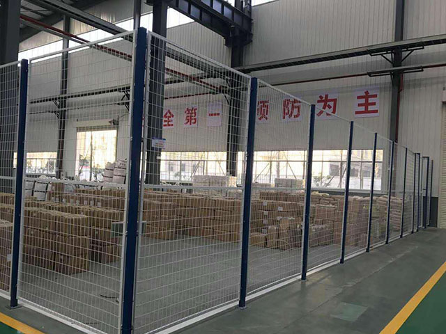 重慶巫溪縣車(chē)間防撞護欄