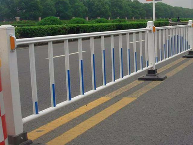 大慶交通隔離護欄