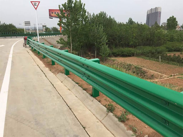 陜西三波高速公路護欄多少錢(qián)