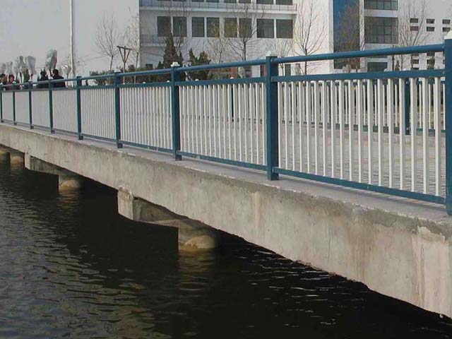青海河道護欄加工定做