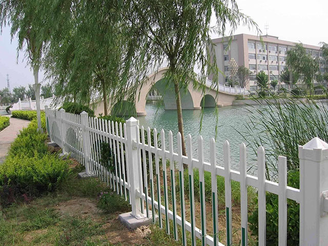 烏拉特后旗草原網(wǎng)圍欄