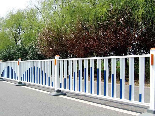 德陽(yáng)馬路護欄