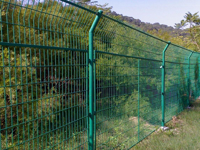 圈山護欄
