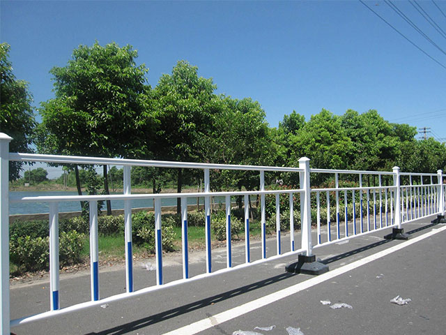 阜陽(yáng)市市政道路護欄