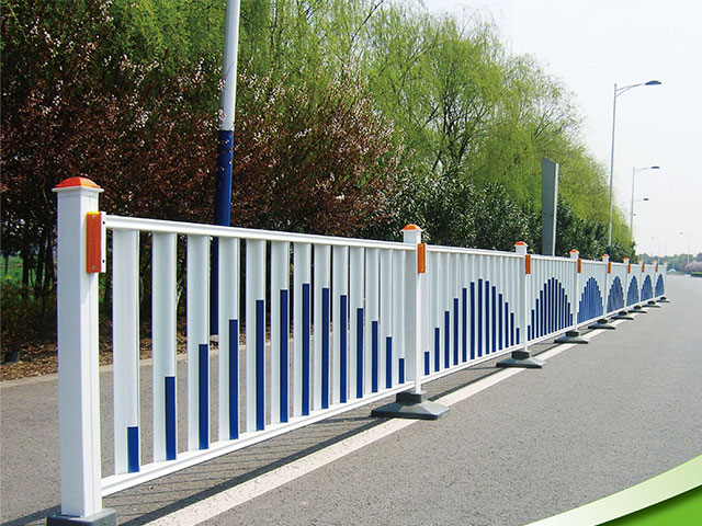求購公路防撞護欄