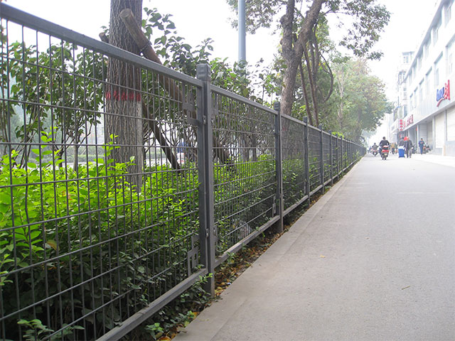 道路安全護欄安裝套什么定額