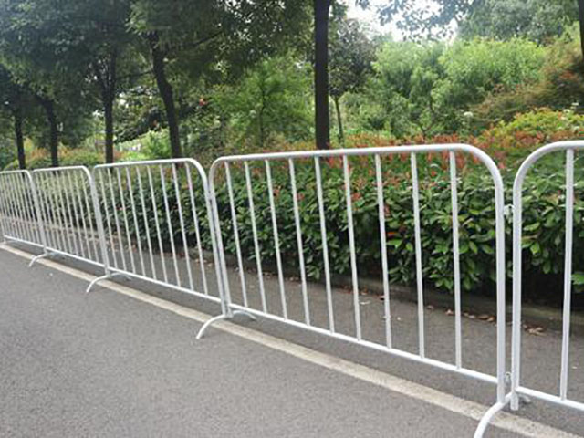 安徽鐵馬護欄費用