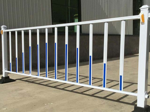 上海機械車(chē)位護欄安裝