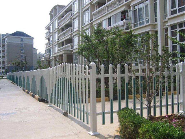 道路隔離護欄多少錢(qián)每米